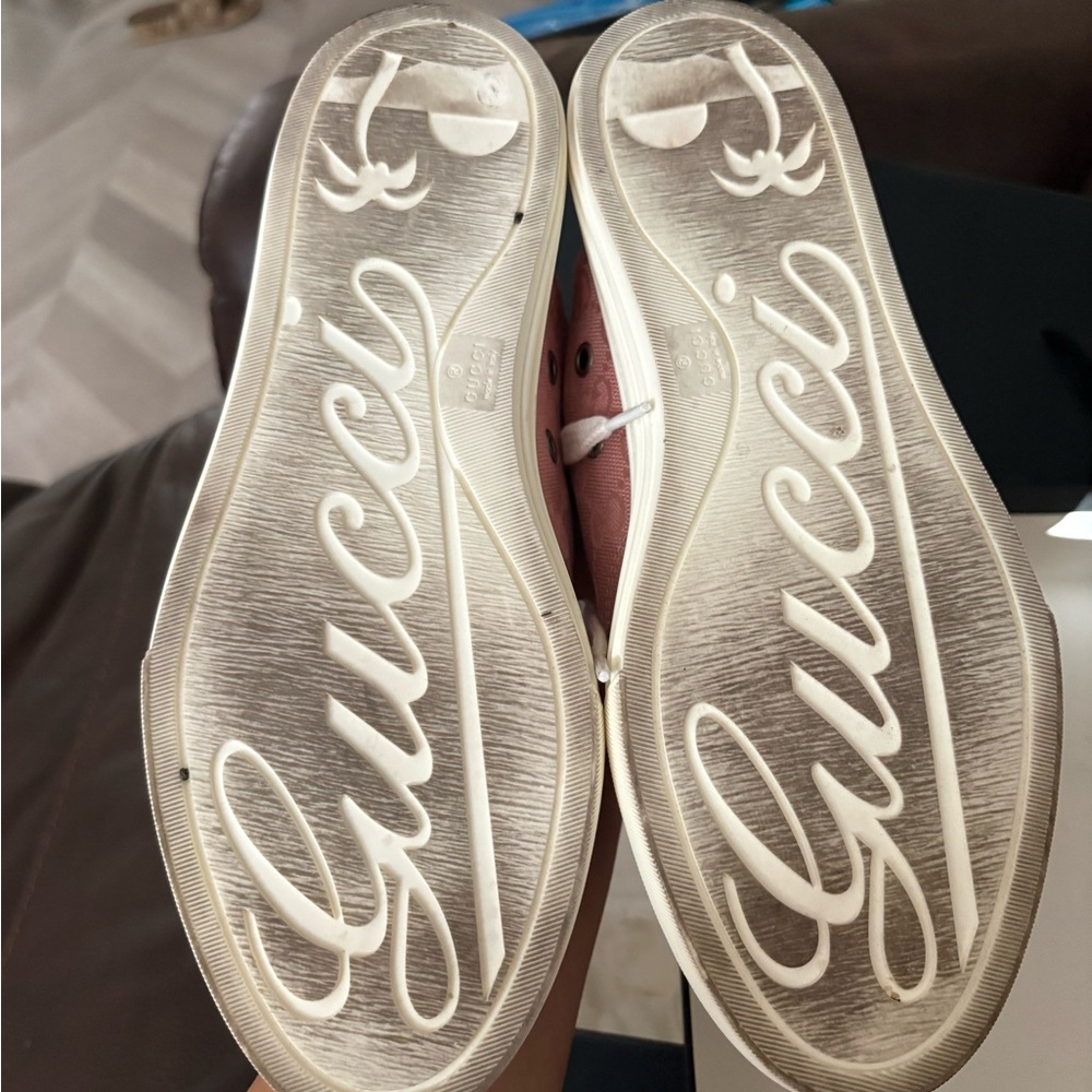 Women’s Gucci Pink Low-Top Fashion Sneakers - Picture 5 of 5